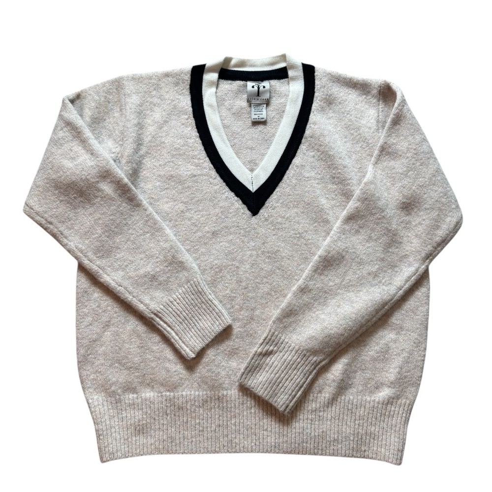Rain & Rose varsity stripe v-neck Sweater with Textured Knit size Medium